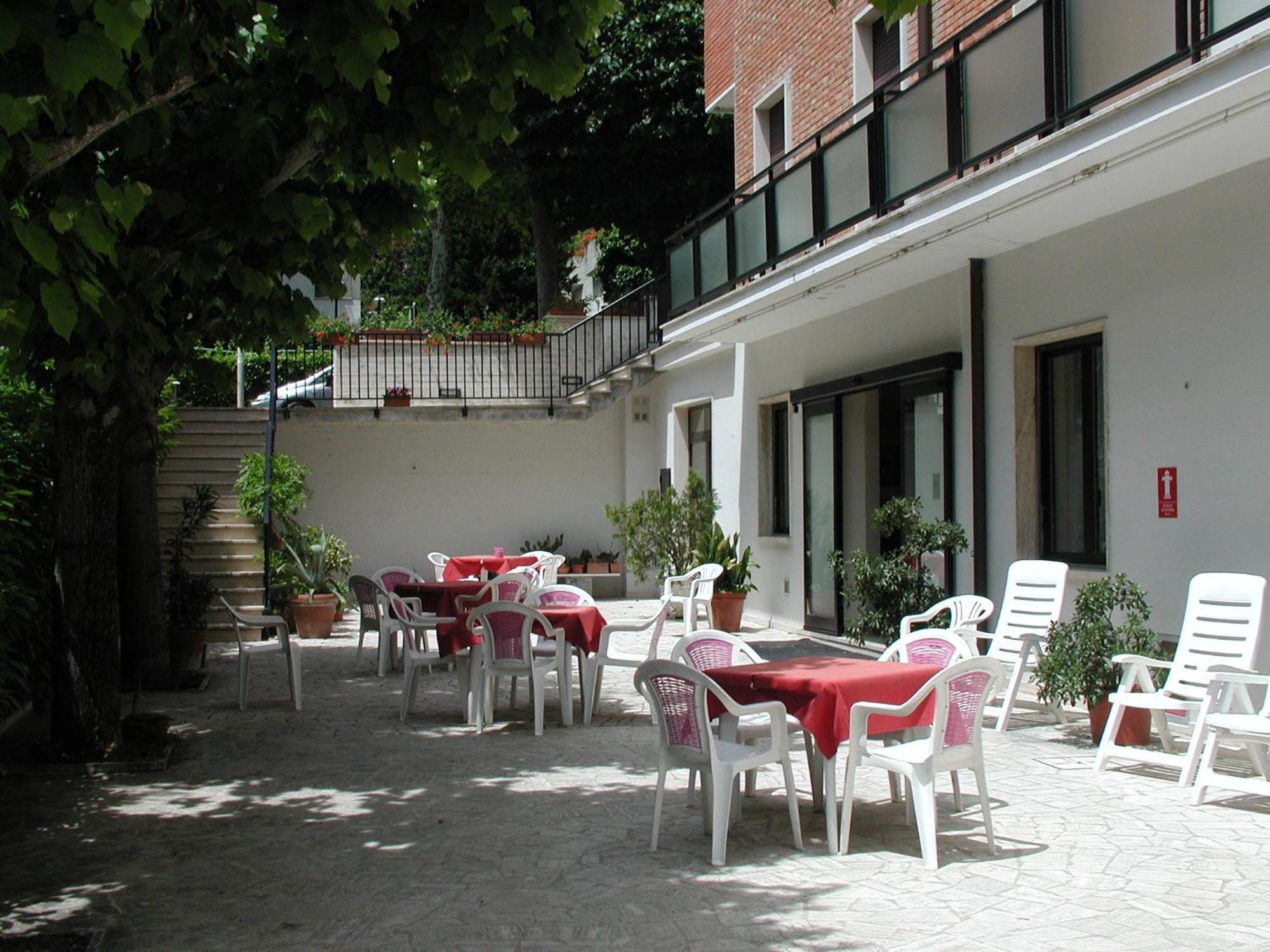 Hotel Marystella Chianciano Terme Exterior photo